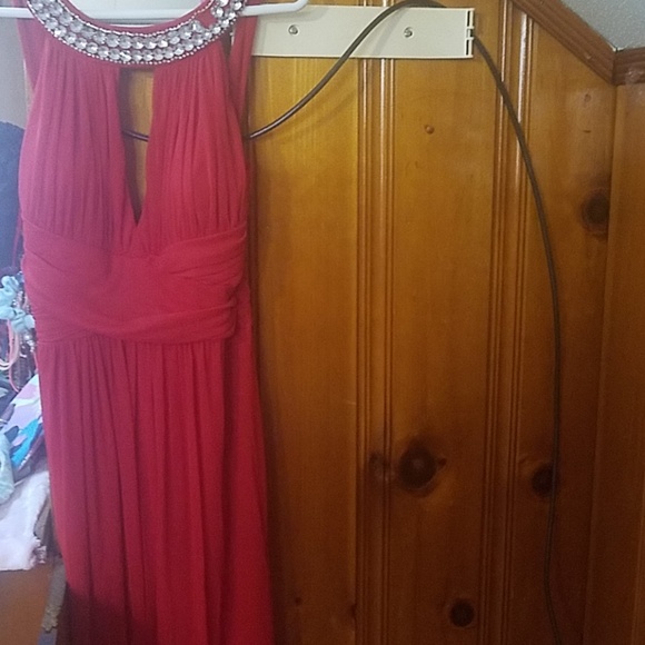 Dress - Picture 1 of 3